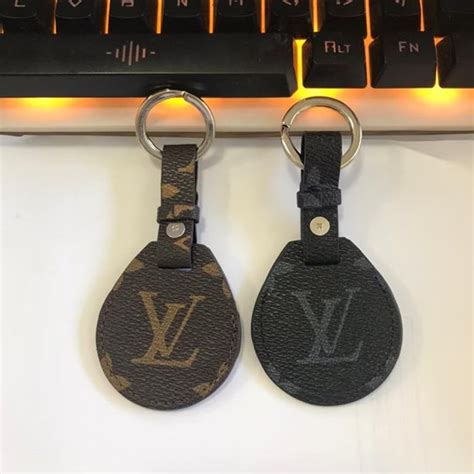 louis vuitton airtag holder